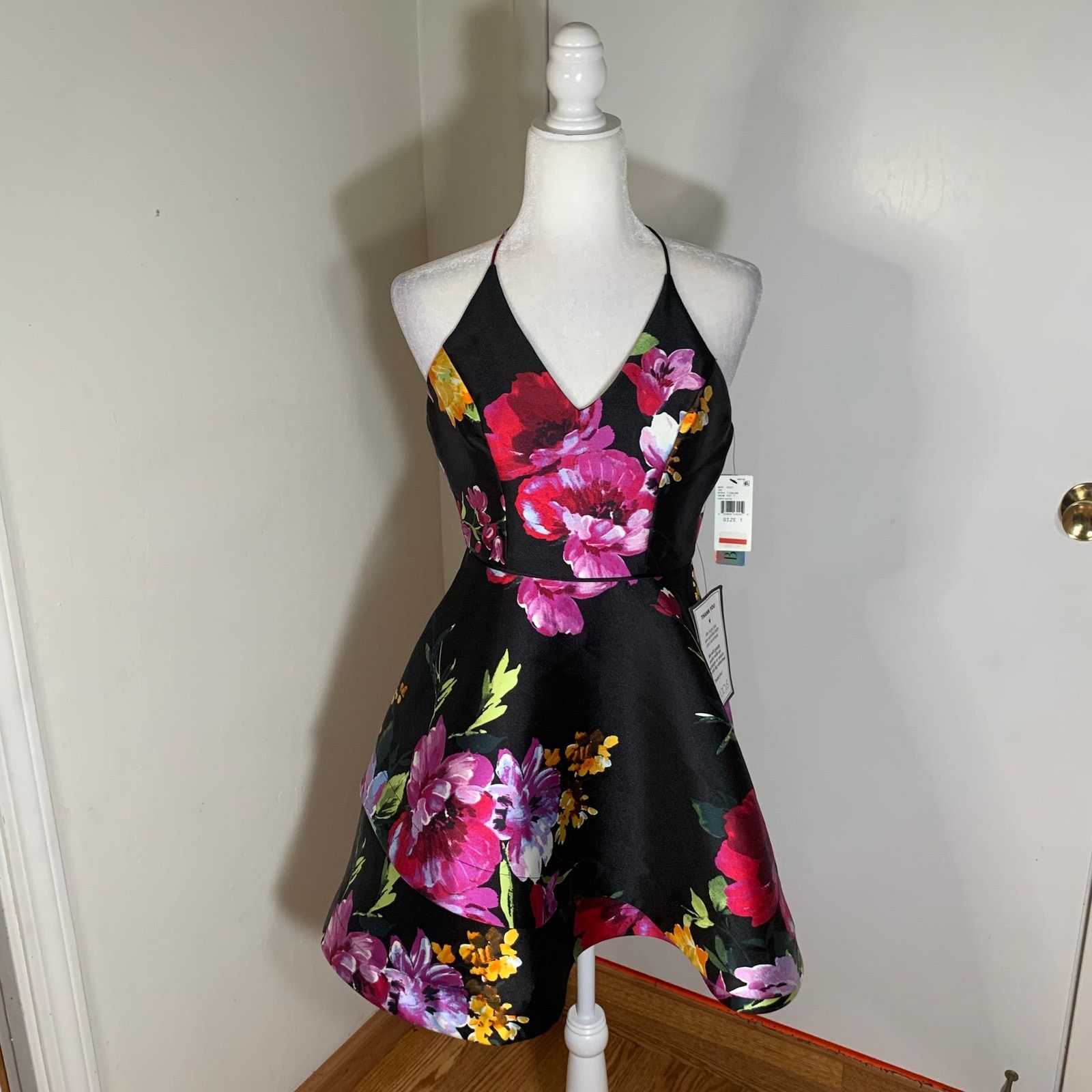 Other BCX Juniors' Asymmetrical Fit & Flare Dress Size 1 (NWT) Size XS / US 0-2 / IT 36-38 - 3 Thumbnail