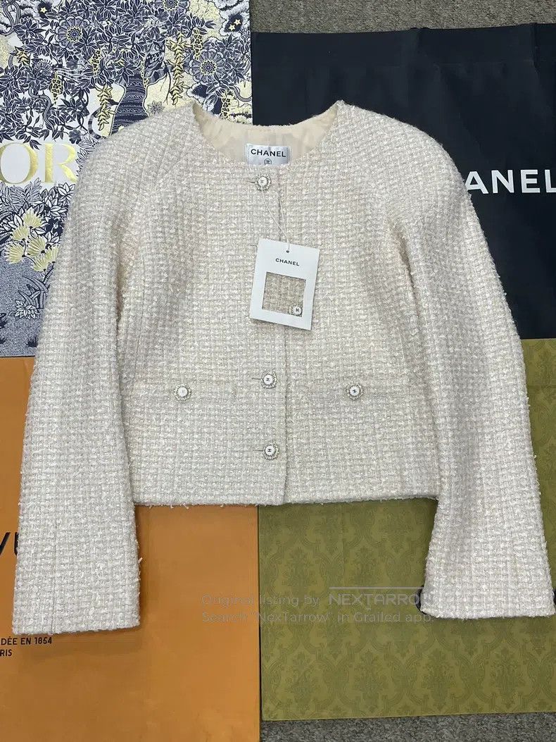 Chanel Chanel 25K beige tweed coat Size XS / US 0-2 / IT 36-38 - 1 Thumbnail