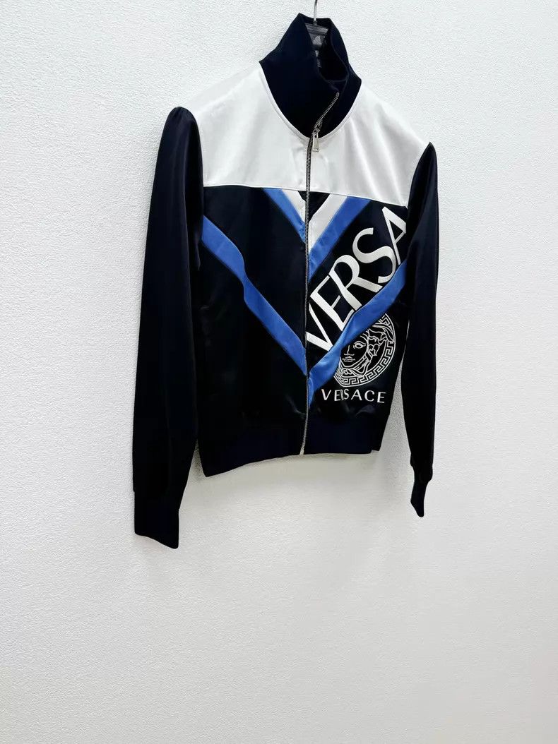 Versace Versace Embroidered zip-up shirt jacket Size US S / EU 44-46 / 1 - 3 Thumbnail