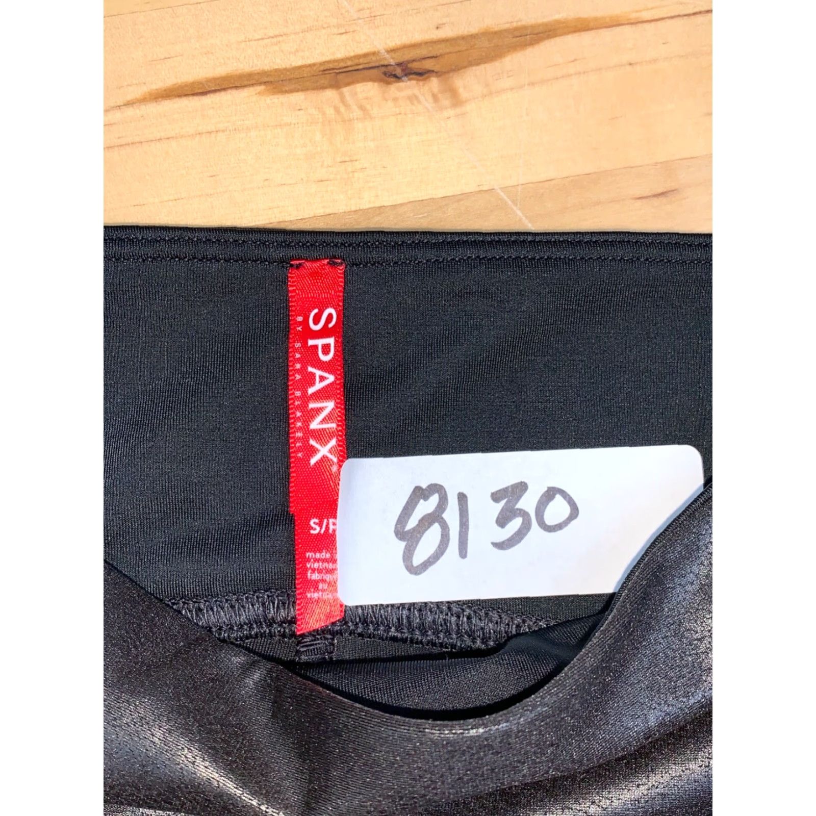 Spanx Spanx Faux Leather Leggings Womens S Black Casual 27" Inseam #8130 Size 28" / US 6 / IT 42 - 5 Thumbnail