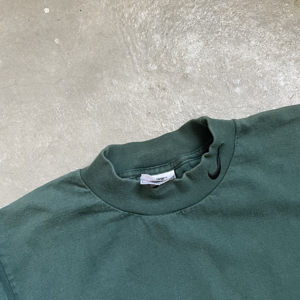 Nike 90’s Nike mock neck long sleeve boxy fit 🍒 Size US M / EU 48-50 / 2 - 3 Thumbnail