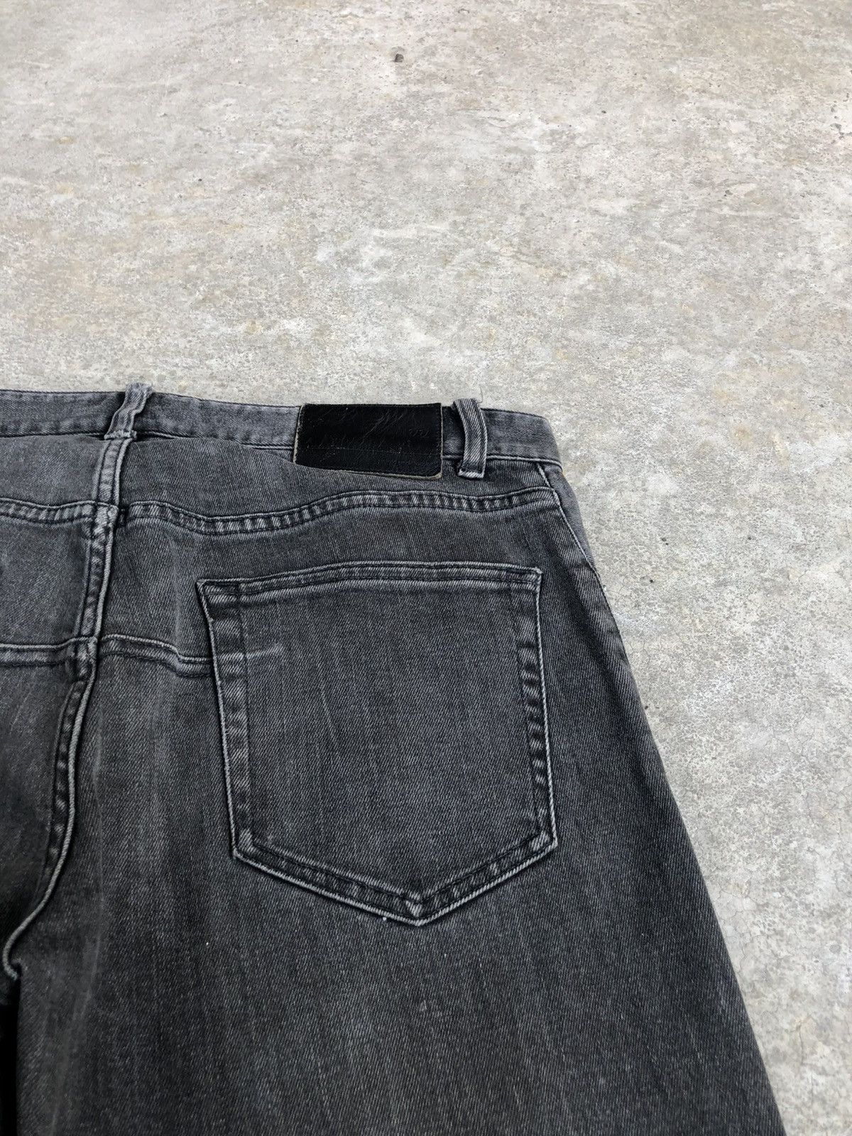 Jun Takahashi Undercover x Uniqlo Distressed Skinny Jeans Size US 31 - 15 Thumbnail