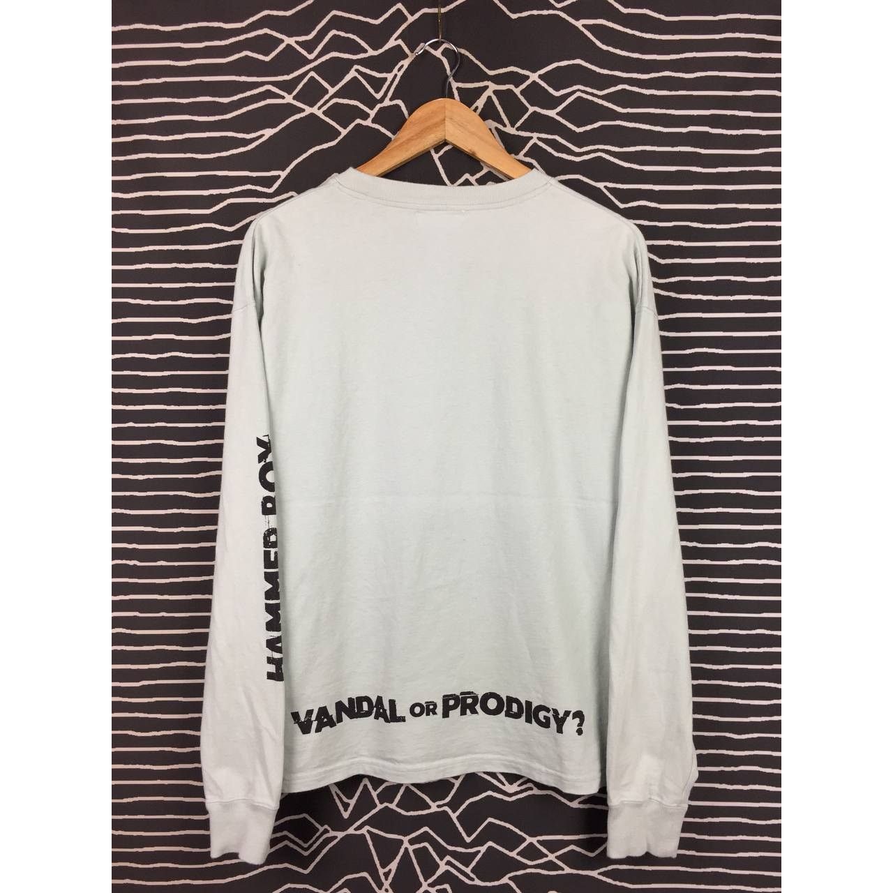 Vintage Brandalised Vandal or Prodigy Hammer Boy Graffiti Art Tee Size US L / EU 52-54 / 3 - 6 Thumbnail