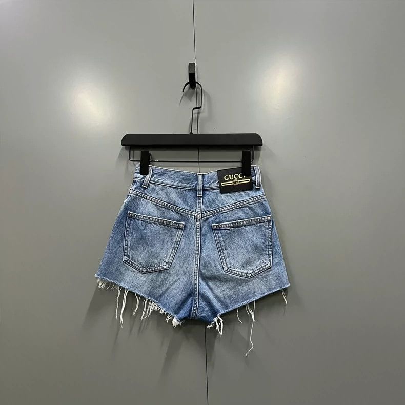 Gucci Gucci Size 23 Apple letter embroidery logo shorts 2502-Nex Size US 27 - 2 Thumbnail