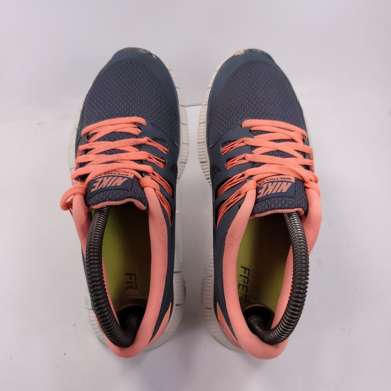 Nike Nike Free 5.0 Shoe Womens Size 7 580591-446 Gray Pink White Size US 7 / IT 37 - 4 Thumbnail