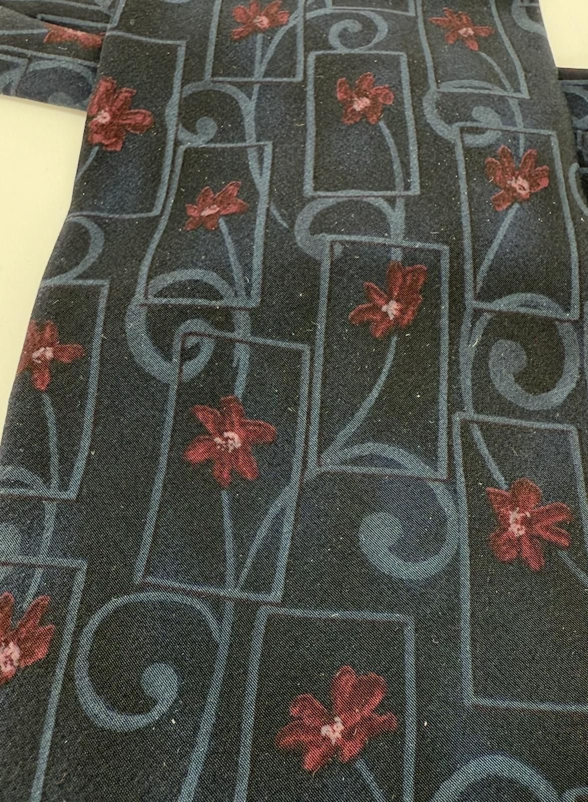 Designer Geoffrey Beene 100% Silk Tie - Made in Italy, NWT Size ONE SIZE - 2 Thumbnail