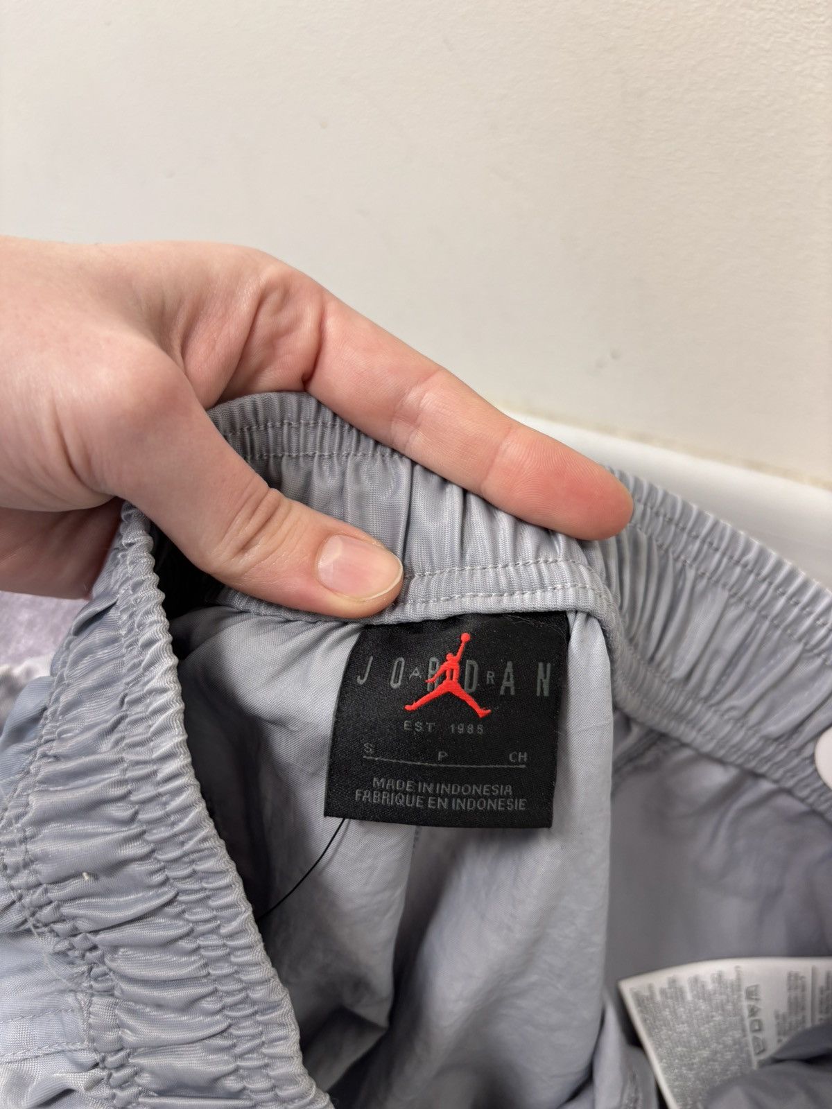 Jordan Brand Nike Air Jordan NWT Women’s Grey Nylon Utility Cargo Pants Size 30" / US 8 / IT 44 - 12 Thumbnail