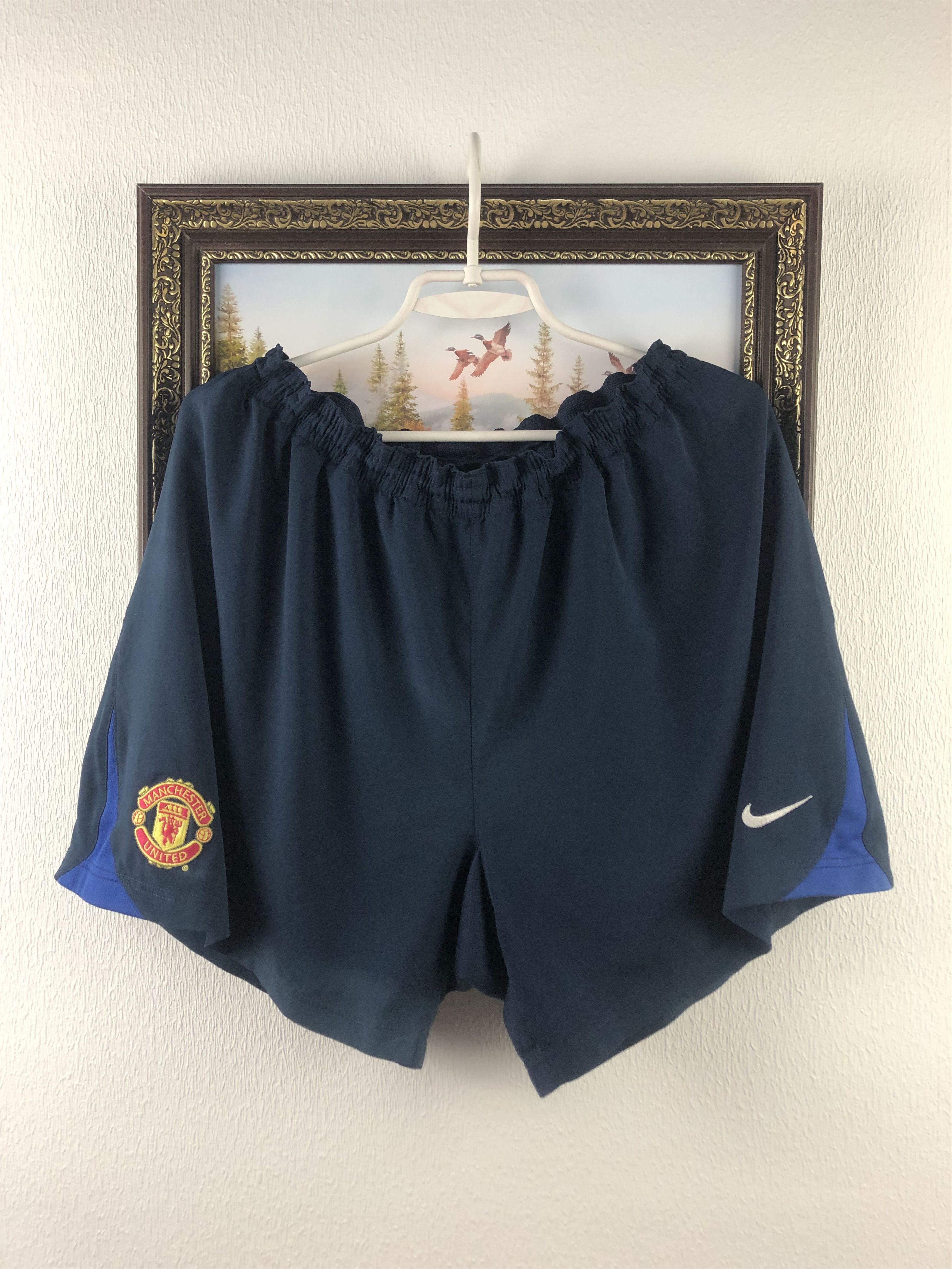 Nike Vintage Manchester United Football Shorts Soccer Size XL Size US 36 / EU 52 - 1 Thumbnail