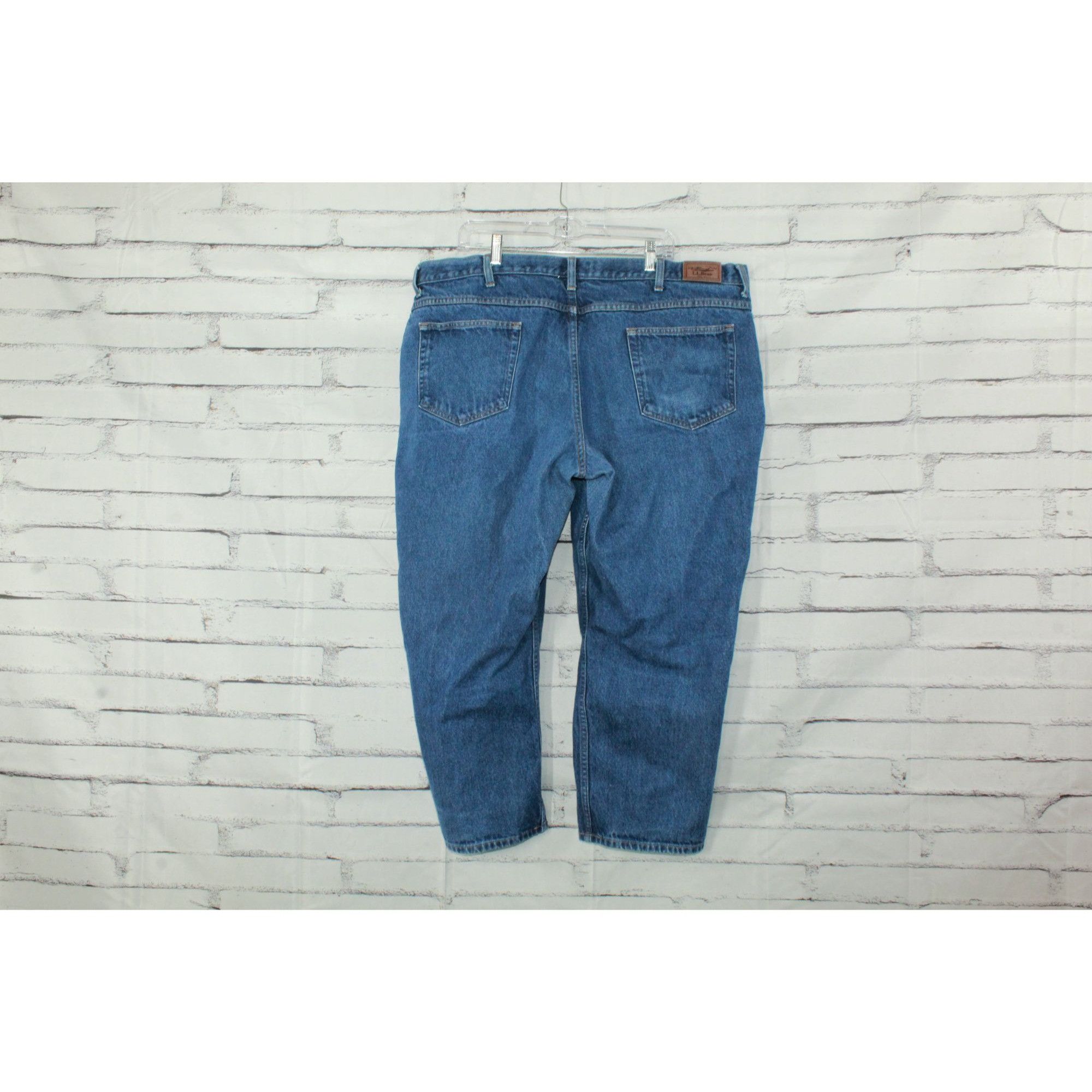 L.L. Bean LL Bean Jeans Relaxed Fit Straight Leg Dark Wash 46x28 Size US 44 / EU 60 - 2 Thumbnail