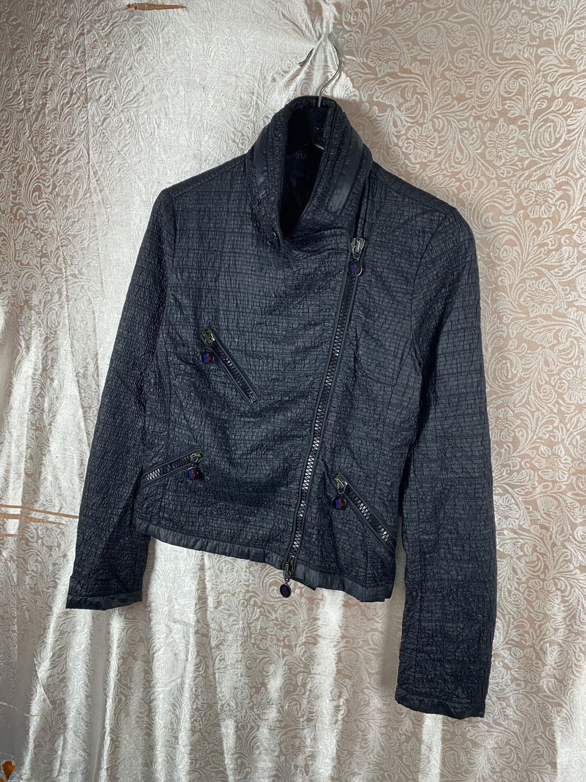 Moncler Moncler Asymmetrical Zip Women’s Technical Designer Jacket Size XS / US 0-2 / IT 36-38 - 4 Thumbnail