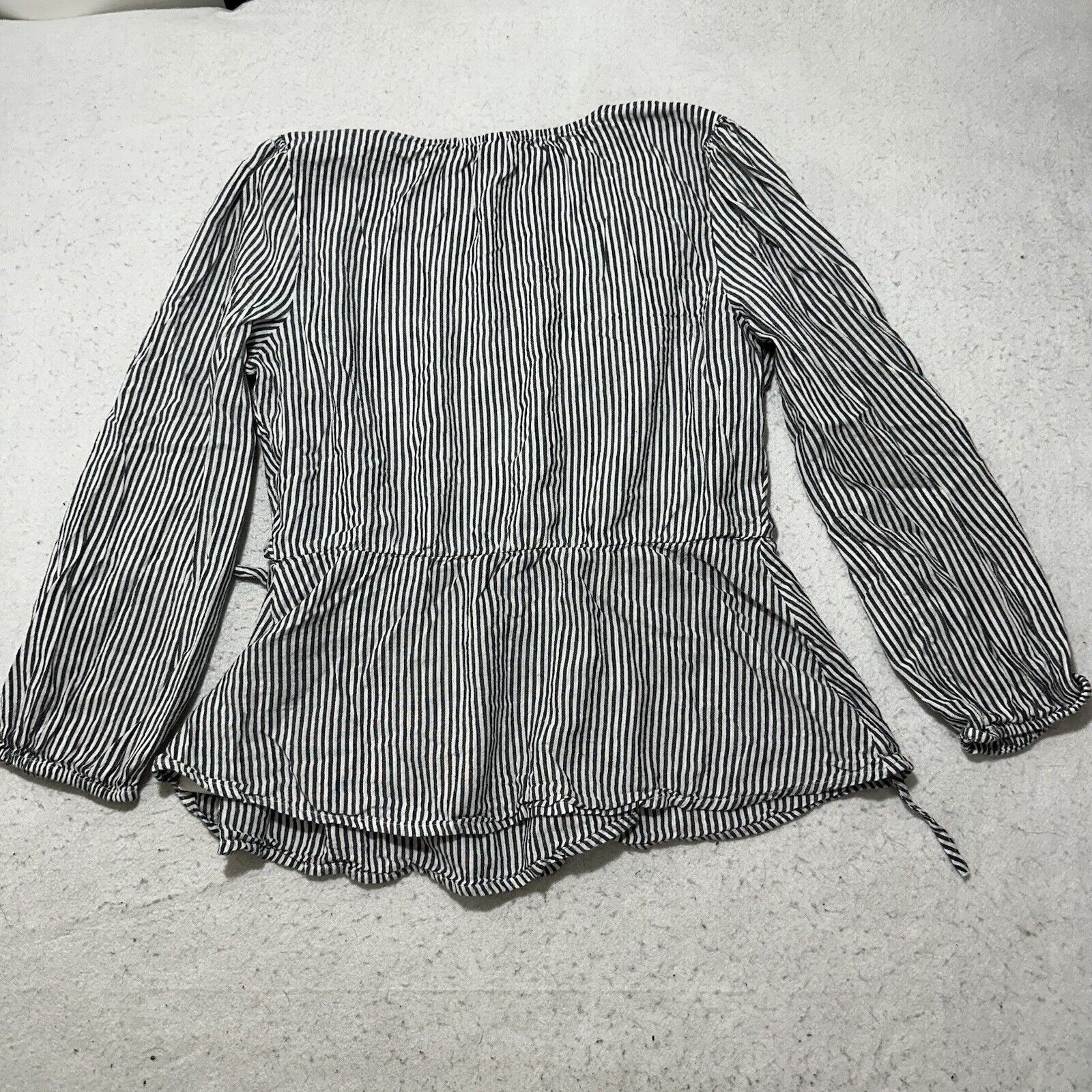 Old Navy Old Navy Medium Long Sleeve Wrap Top Navy Blue Striped Shirt Size M / US 6-8 / IT 42-44 - 9 Thumbnail