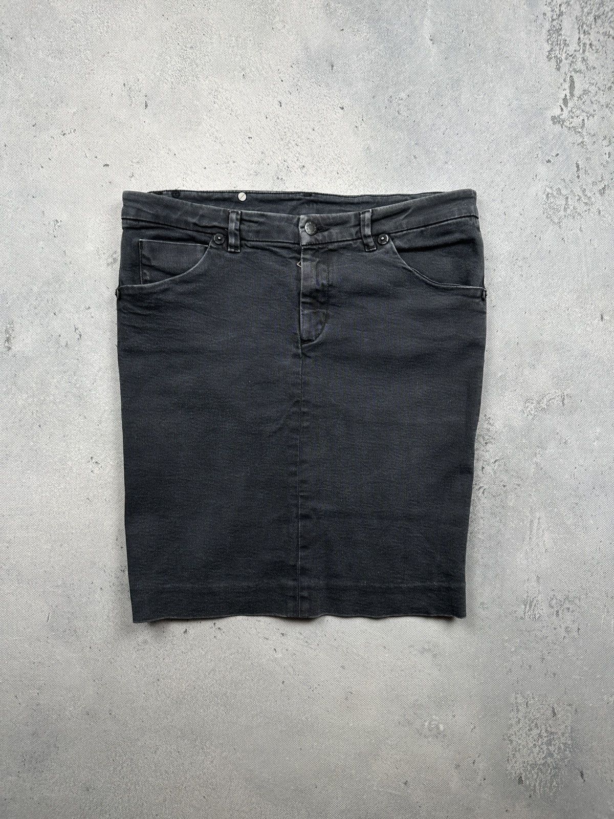 Prada Prada Vintage Grey Denim Pencil Skirt Lux Leather Logo Patch Size 30" / US 8 / IT 44 - 1 Thumbnail