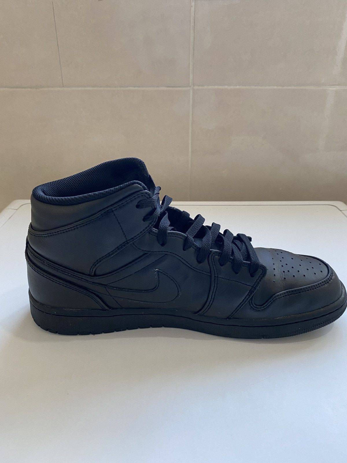 Nike Jordan 1 Mid Triple Black Size US 10 / EU 43 - 4 Thumbnail