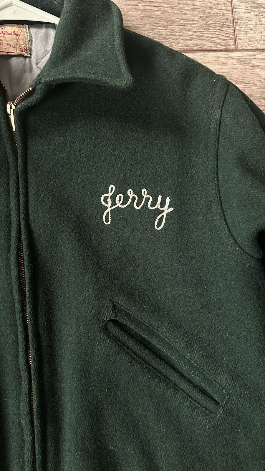 Vintage Vintage green and white varsity jacket Size US S / EU 44-46 / 1 - 3 Thumbnail