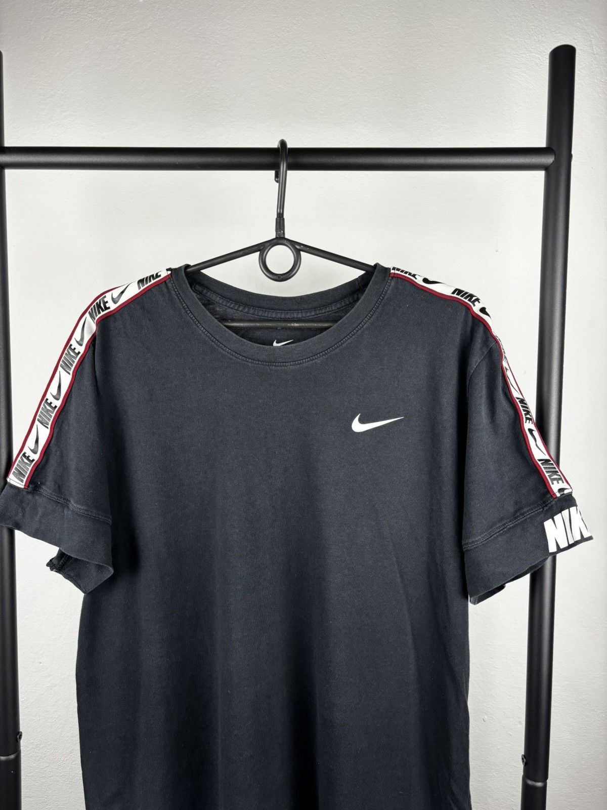Nike Nike T shirt with lamps size L Size US L / EU 52-54 / 3 - 2 Thumbnail
