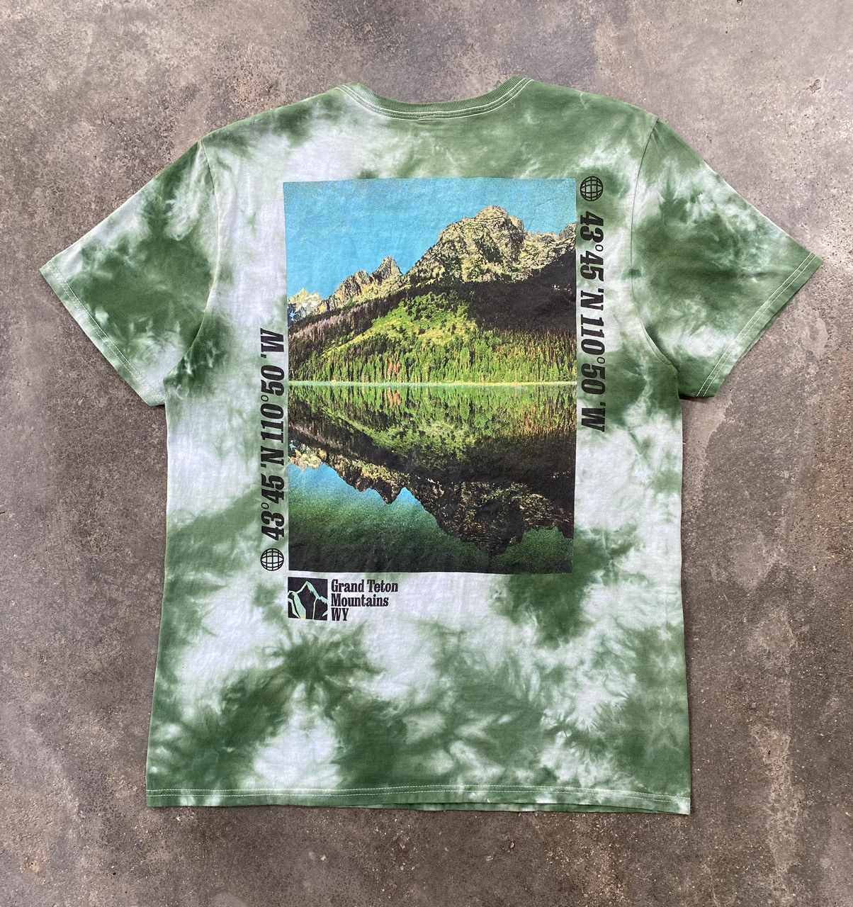 Vintage National Geographic Tie Dye Rare Tees Size US L / EU 52-54 / 3 - 2 Thumbnail
