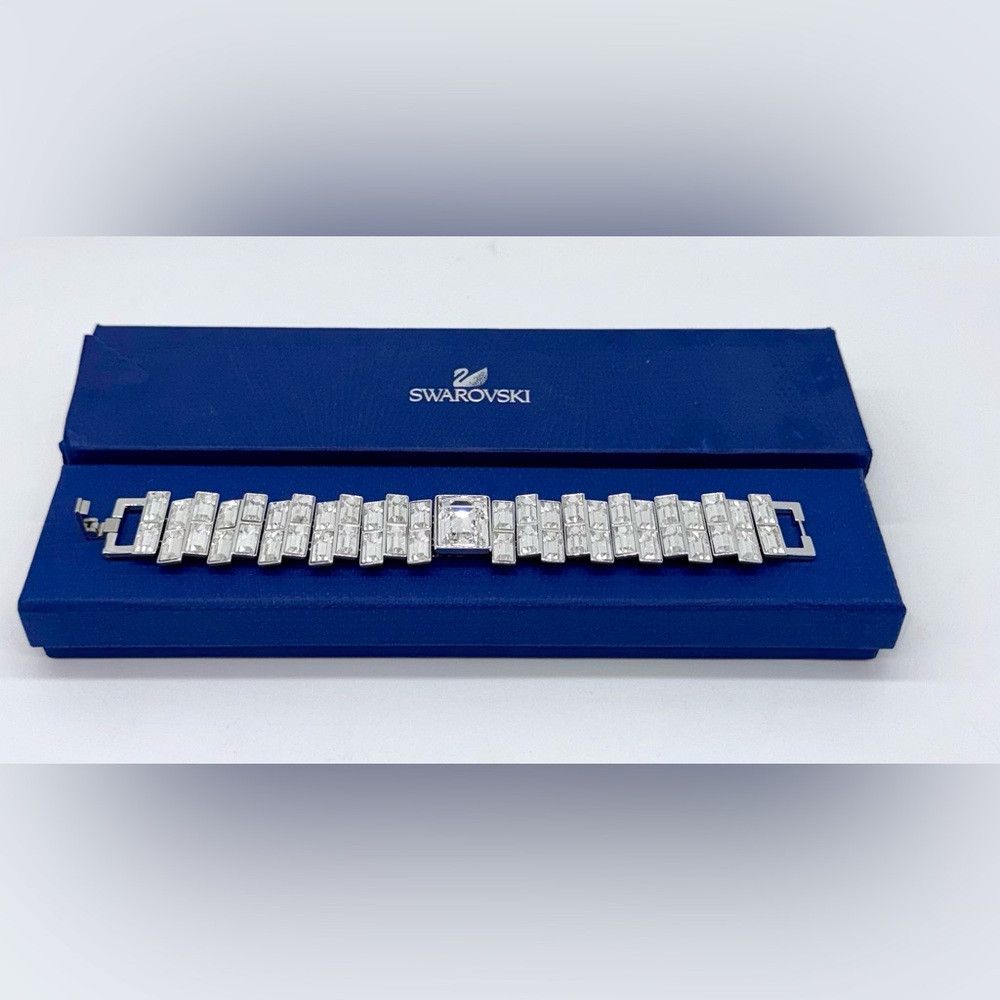 Swarovski NWT SWAROVSKI Prime Time Silver and Crystal Bracelet 7” Size ONE SIZE - 1 Thumbnail