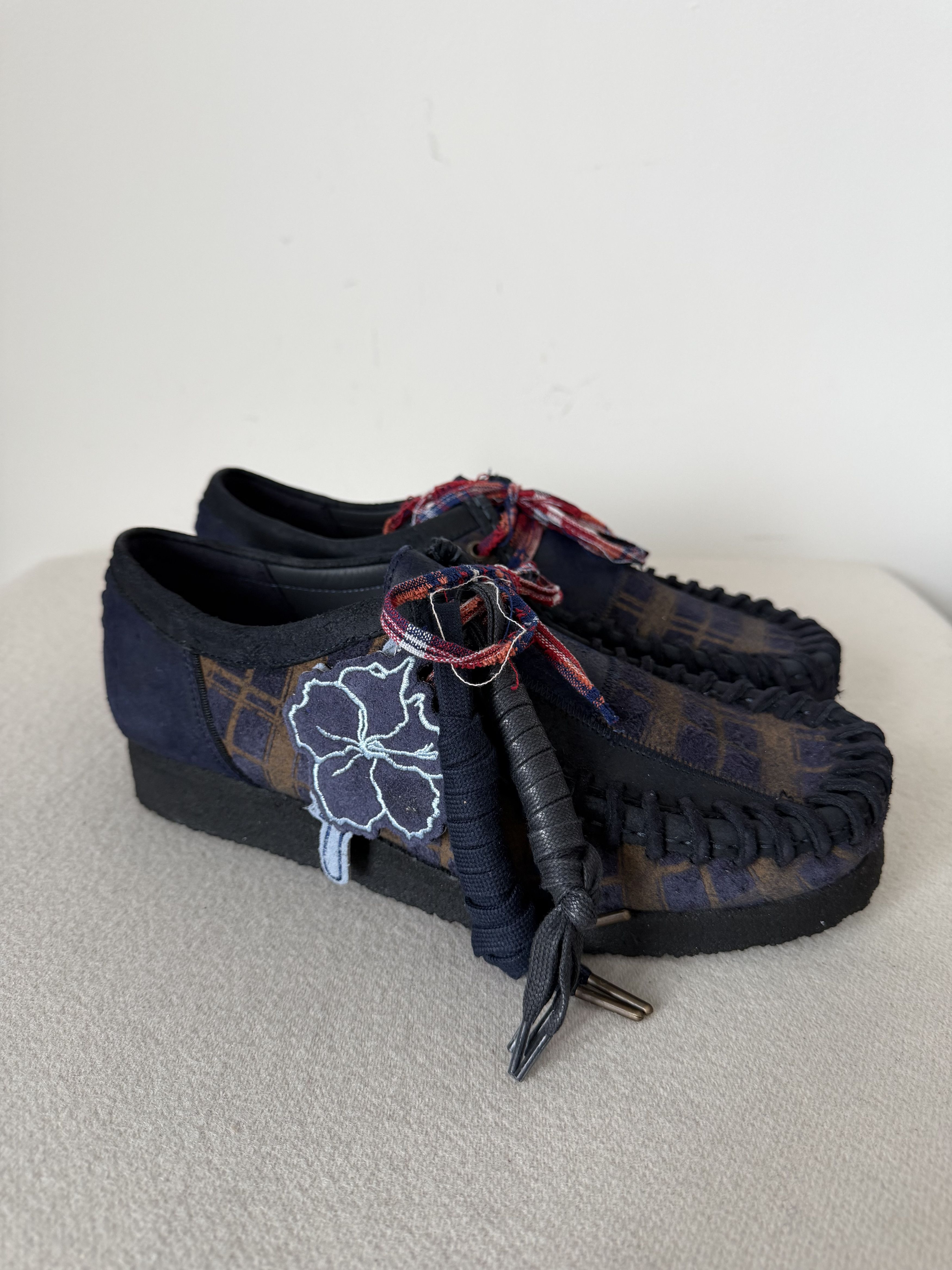 Nicholas Daley Nicholas Daley Clarks Wallabee in Navy Combi Size US 9 / EU 42 - 1 Thumbnail