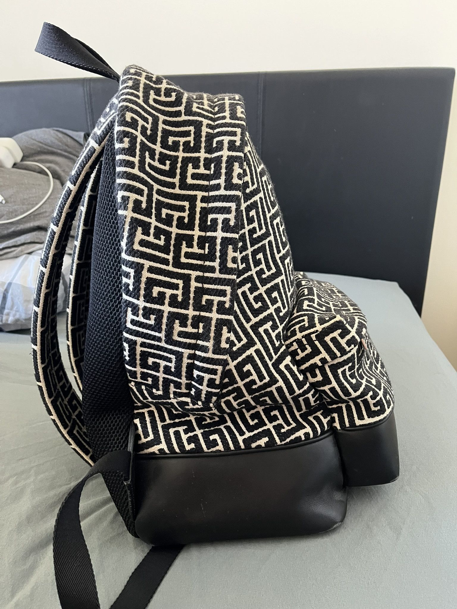 Balmain Balmain All-Over Logo-Pattern Backpack Size ONE SIZE - 2 Thumbnail