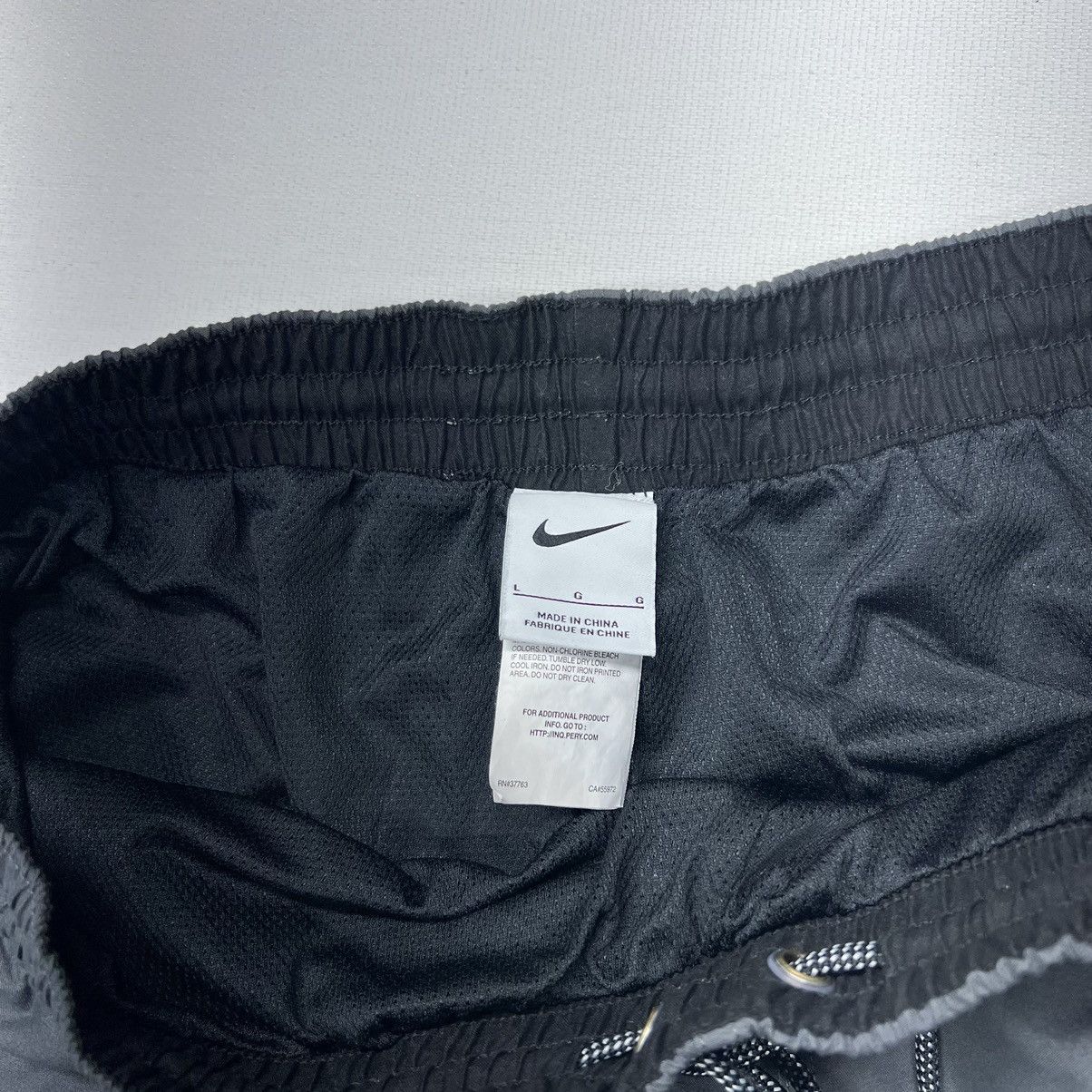 Nike Nike Shorts Gray Athletic Running Active Swoosh Logo Size US 34 / EU 50 - 5 Thumbnail