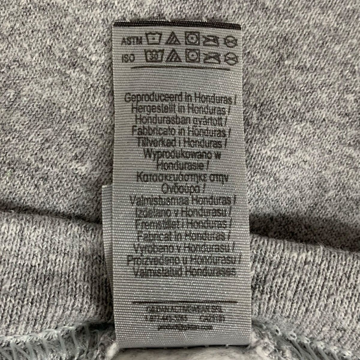 Anime × Gildan Gildan clothing Apparel StreetWear JapaneseBrand Sweatshirt Size US XL / EU 56 / 4 - 10 Thumbnail
