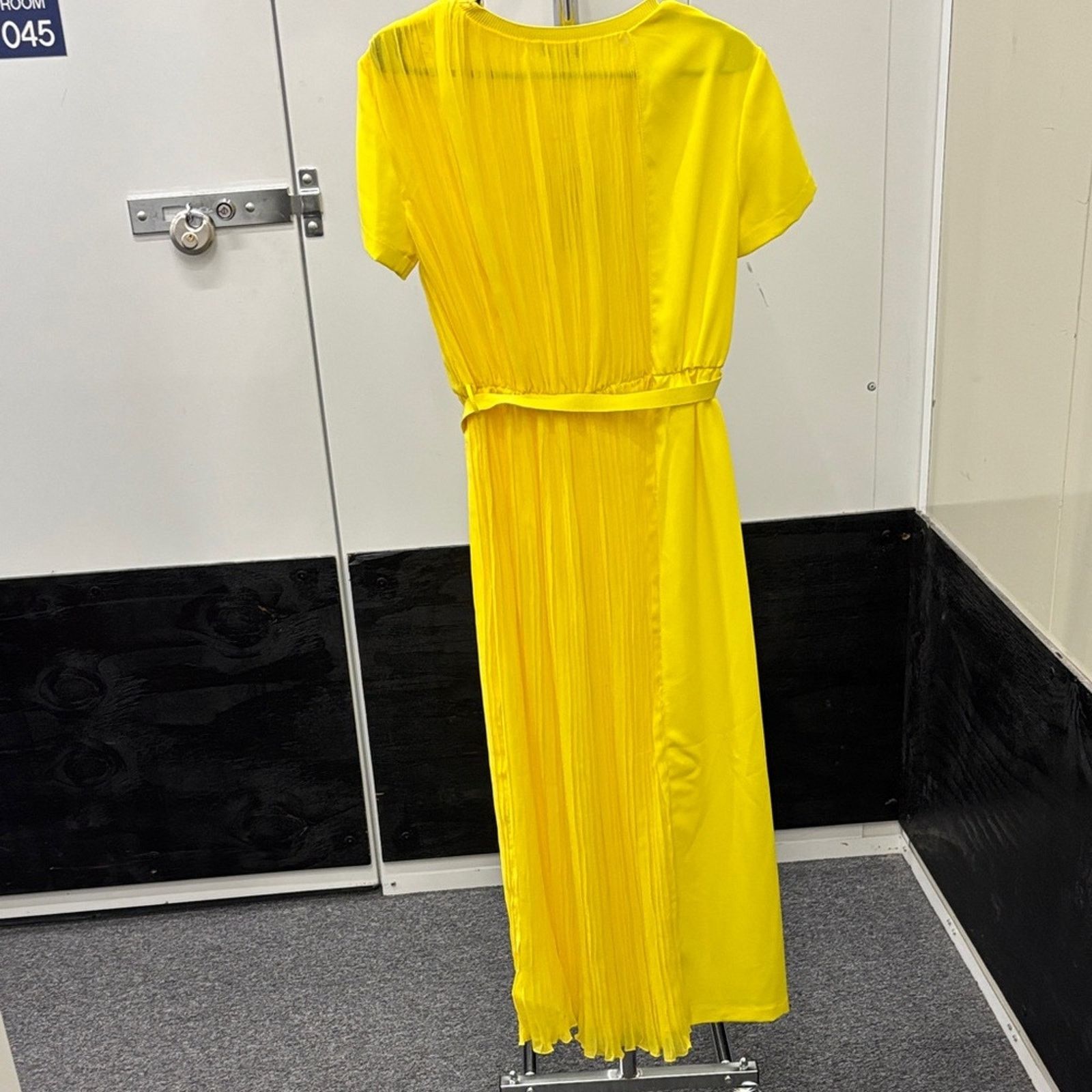 Ermanno Scervino Ermanno Scervino Yellow Short Sleeve Women's Maxi Dress S Size S / US 4 / IT 40 - 6 Thumbnail
