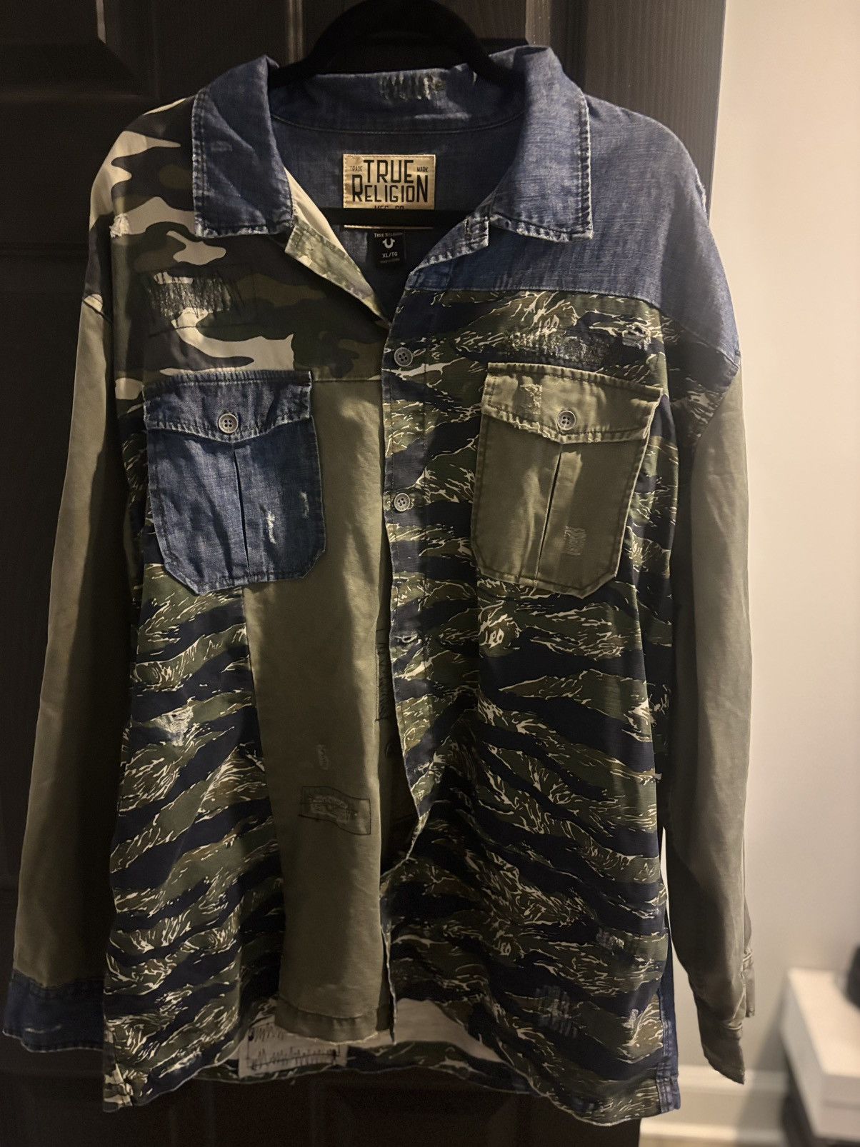 True Religion True Religion Distressed Western camo patch work shirt Size US XL / EU 56 / 4 - 3 Thumbnail