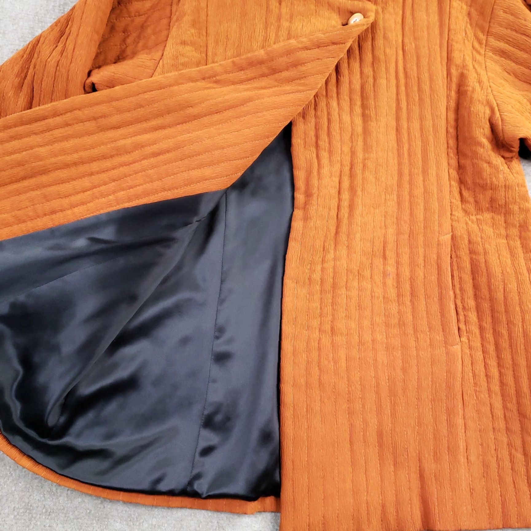Vintage KISS OF THE WOLF Jacket Coat Womens XS Orange Quilted Lined Pockets Button Collared Mid-Length Size XS / US 0-2 / IT 36-38 - 5 Thumbnail