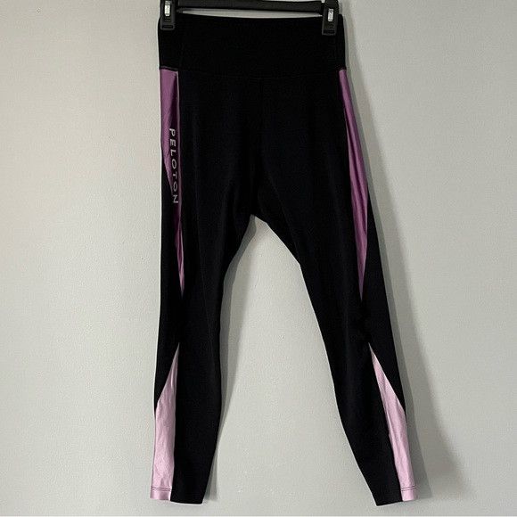 Peloton Peloton Black and Purple colorblock Leggings Size small Size 27" / US 4 / IT 40 - 1 Thumbnail