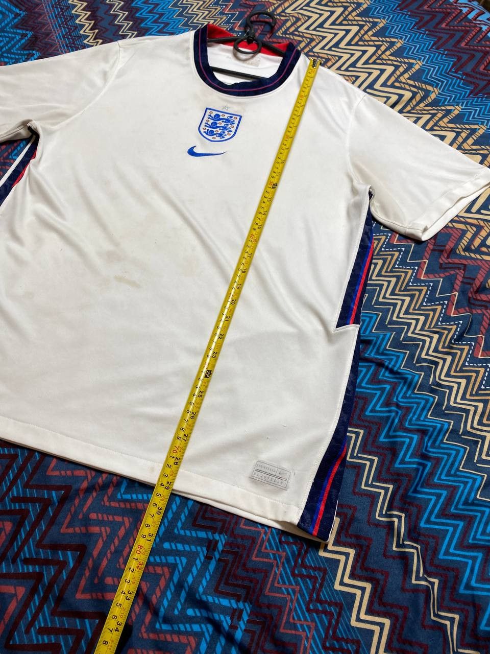 Nike T-Shirt Nike football England logo center jerseys Vintage Size US XL / EU 56 / 4 - 12 Thumbnail