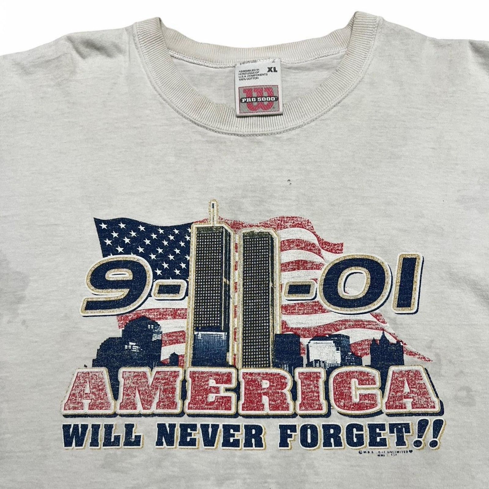 Wilson Vintage 9/11 America Will Never Forget T-Shirt XL Patriotic Size US XL / EU 56 / 4 - 2 Thumbnail