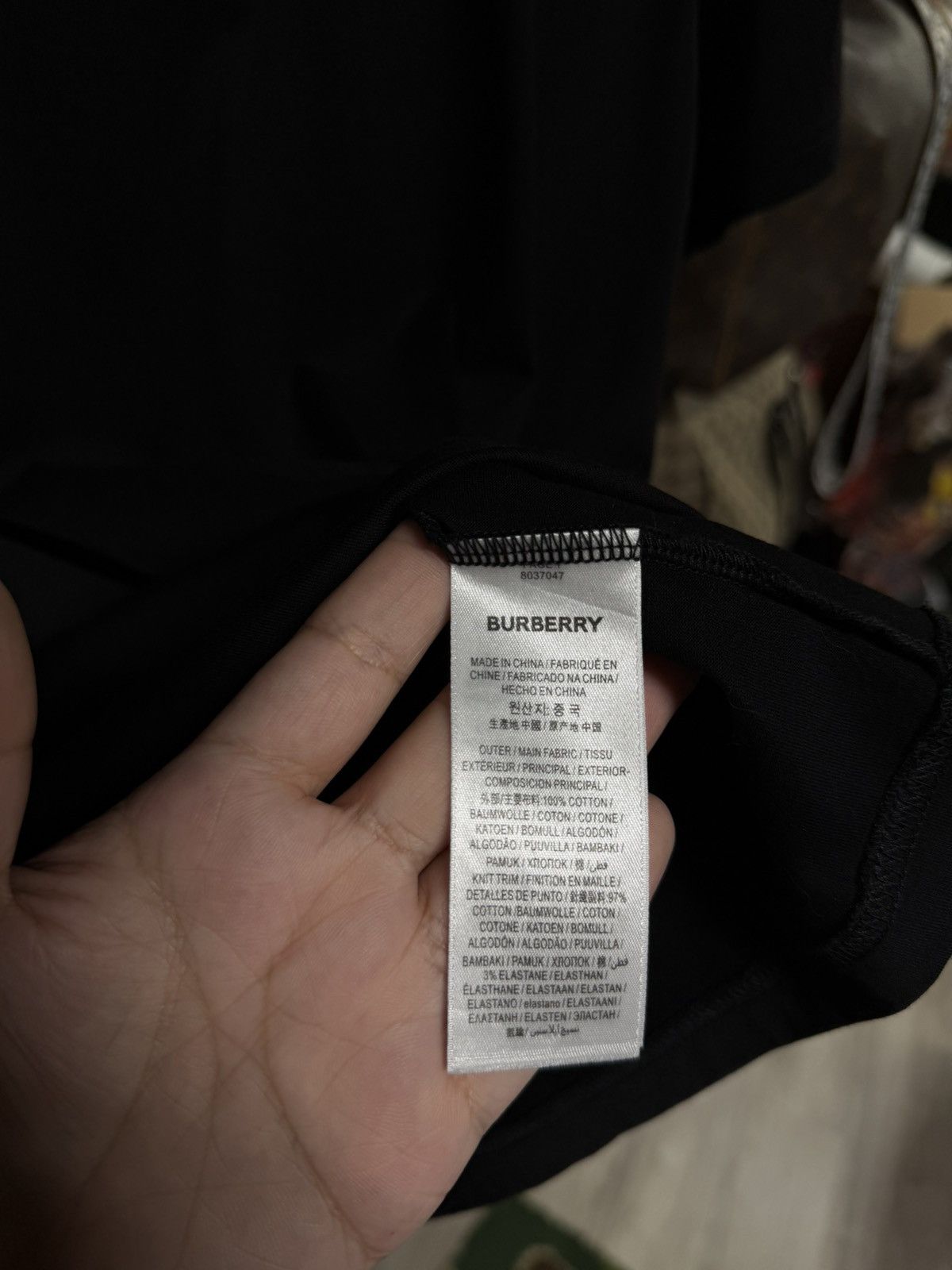 Burberry Burberry Spellout Logo Black T-Shirt Preowned Size Medium Size US M / EU 48-50 / 2 - 7 Thumbnail