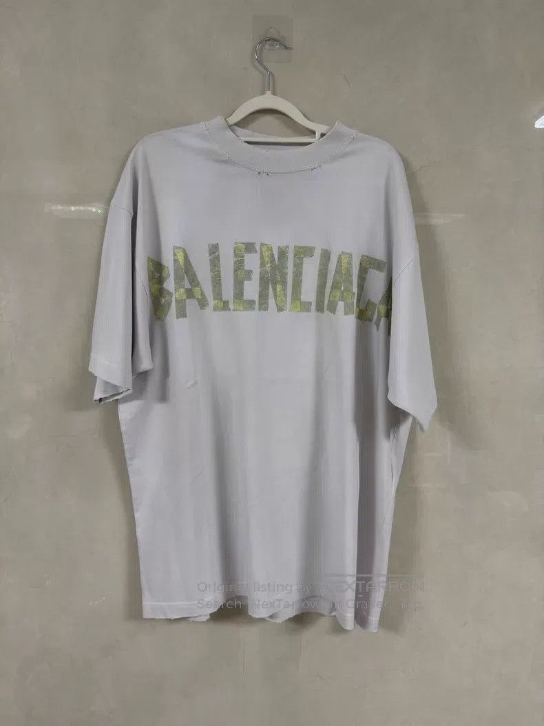 Balenciaga Balenciaga Tape Logo Short Sleeve T-Shirt Size US S / EU 44-46 / 1 - 1 Thumbnail