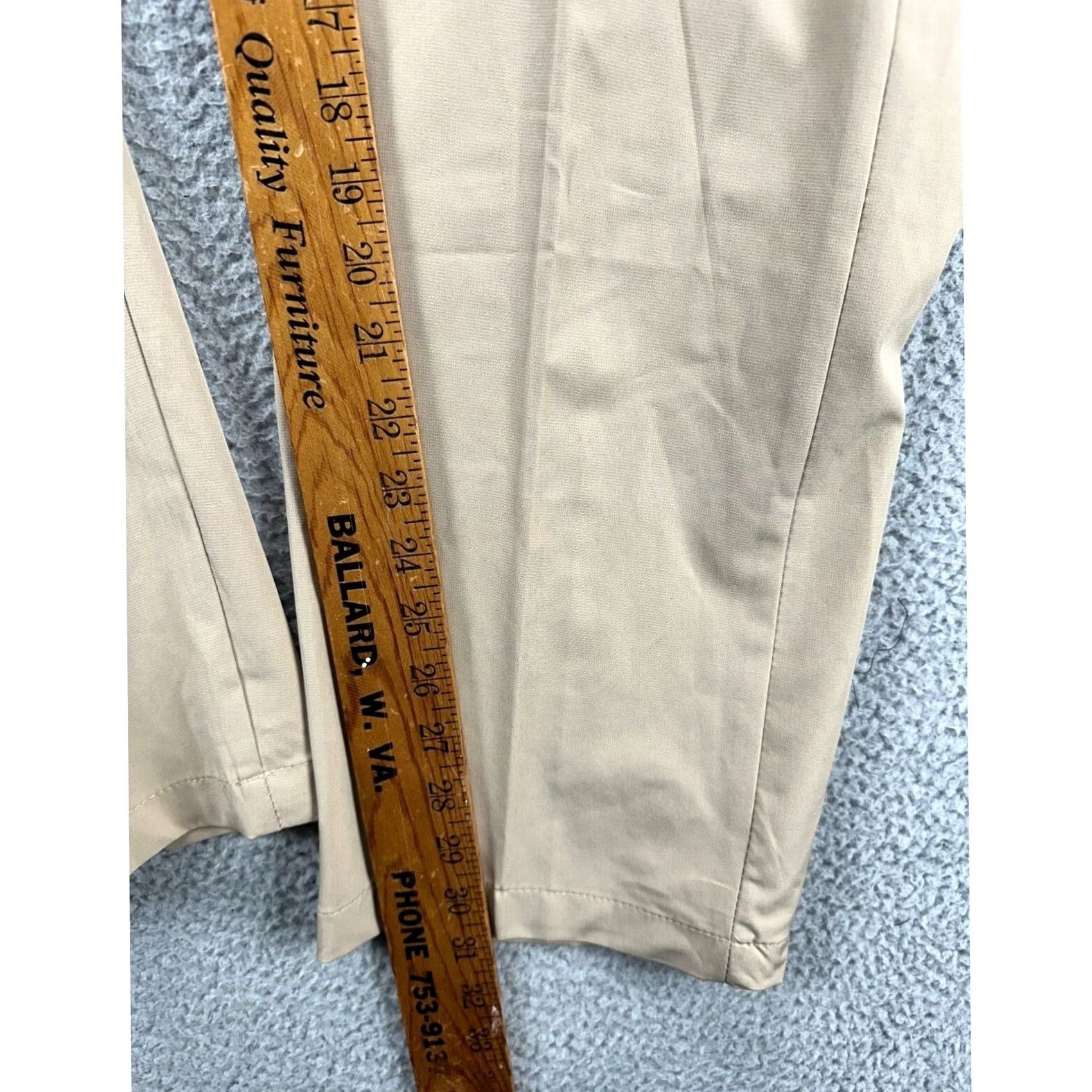 Saks Fifth Avenue Saks Fifth Avenue Tech Chino Pants Mens 38 Tan Flat Front Straight Stretch NEW Mens 38 Chino Pants Casual Preppy Buttons Flat Front Stretch Size US 38 / EU 54 - 7 Thumbnail