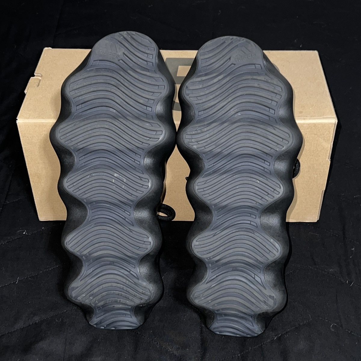 Adidas Yeezy 450 ‘Dark Slate’ Size 11 Size US 11 / EU 44 - 4 Thumbnail