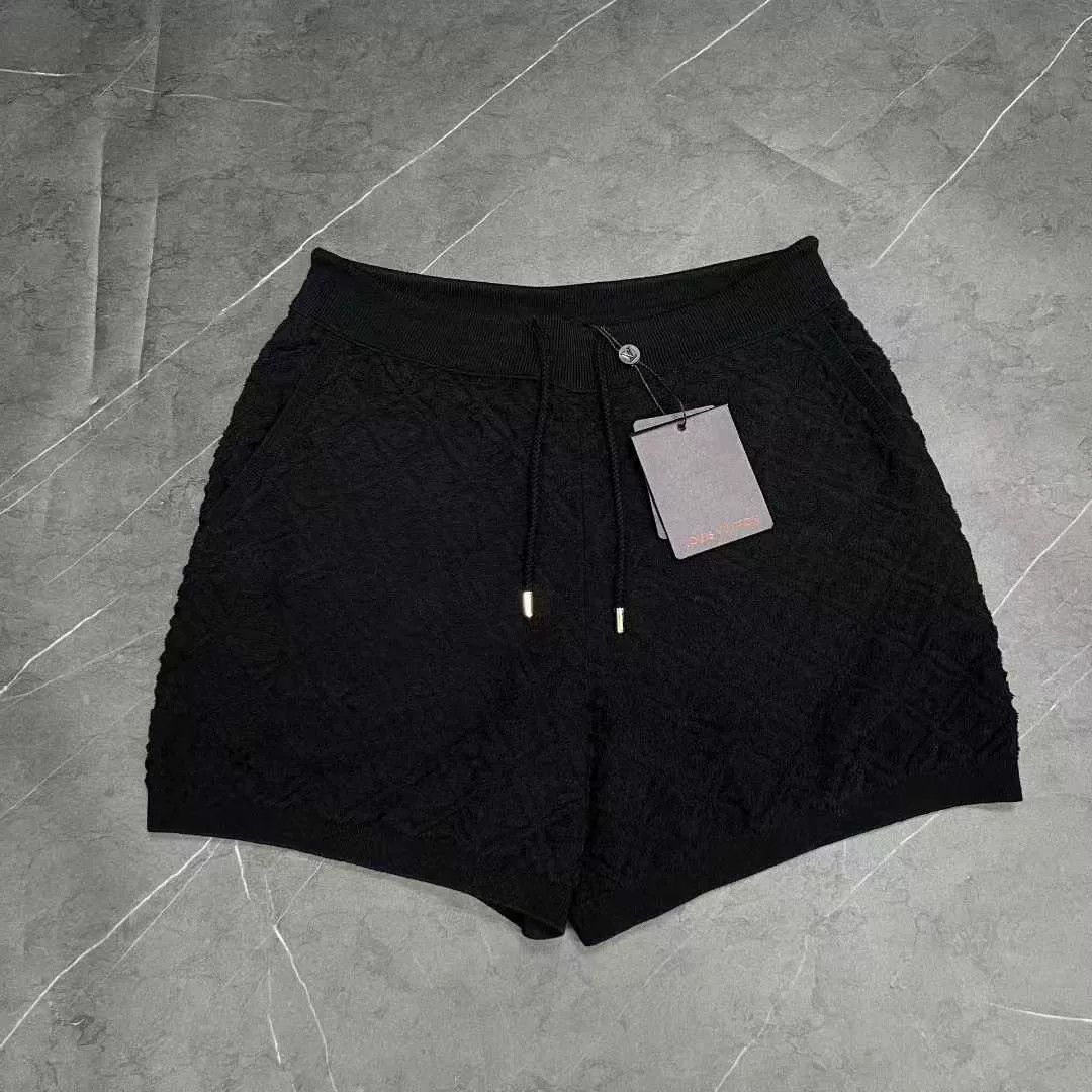 Louis Vuitton Louis Vuitton Monogram Towel Shorts XS Size XS / US 0-2 / IT 36-38 - 1 Thumbnail