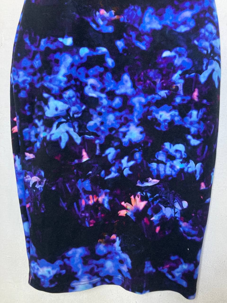 McQ Alexander McQueen McQ Alexander Mcqueen 2015 Floral Bodycon Midi Dress Size M / US 6-8 / IT 42-44 - 5 Thumbnail