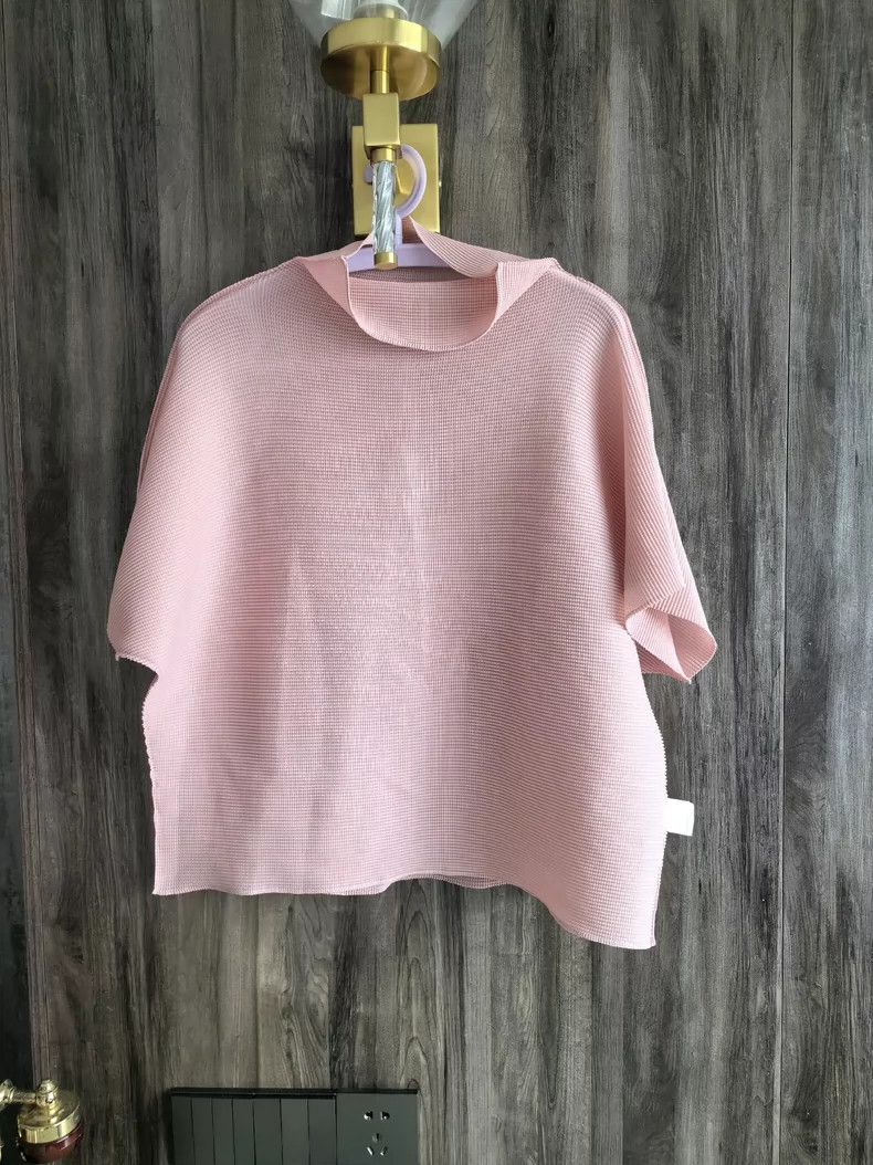 Issey Miyake issey miyake size:one size Pink short-sleeved shirt 2506-N Size XXS / US 00 / IT 34 - 1 Thumbnail