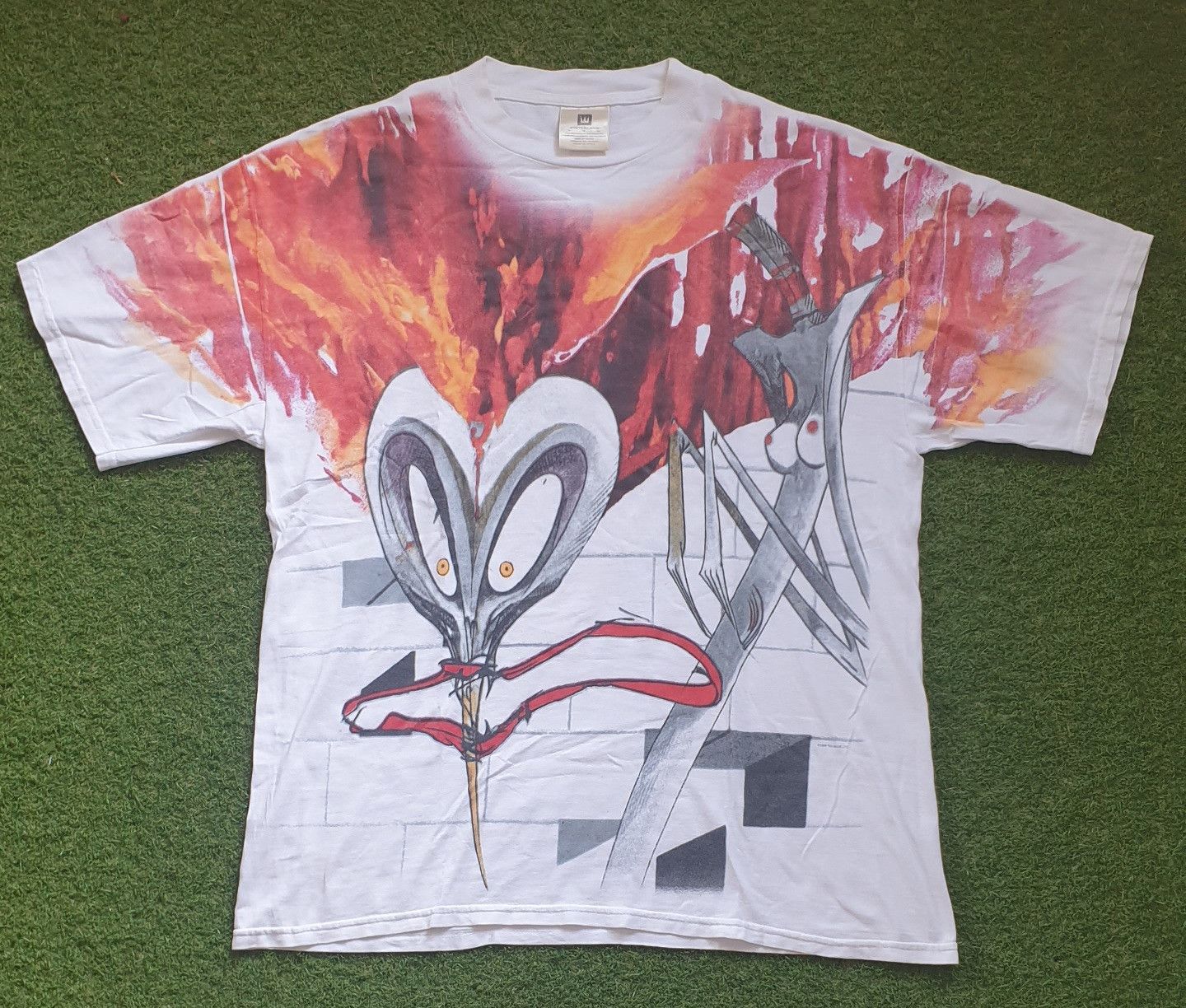 Band Tees Pink Floyd - The Wall (Mosquito Head - 1990) Size US XL / EU 56 / 4 - 1 Thumbnail