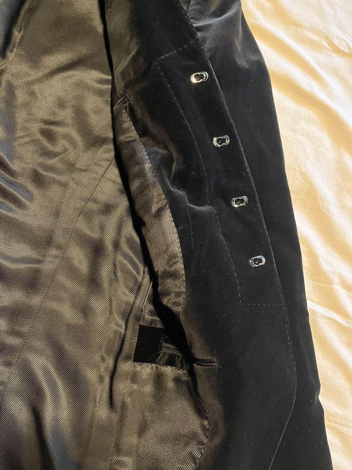 Louis Vuitton Louis Vuitton black velvet jacket. Size US M / EU 48-50 / 2 - 5 Thumbnail