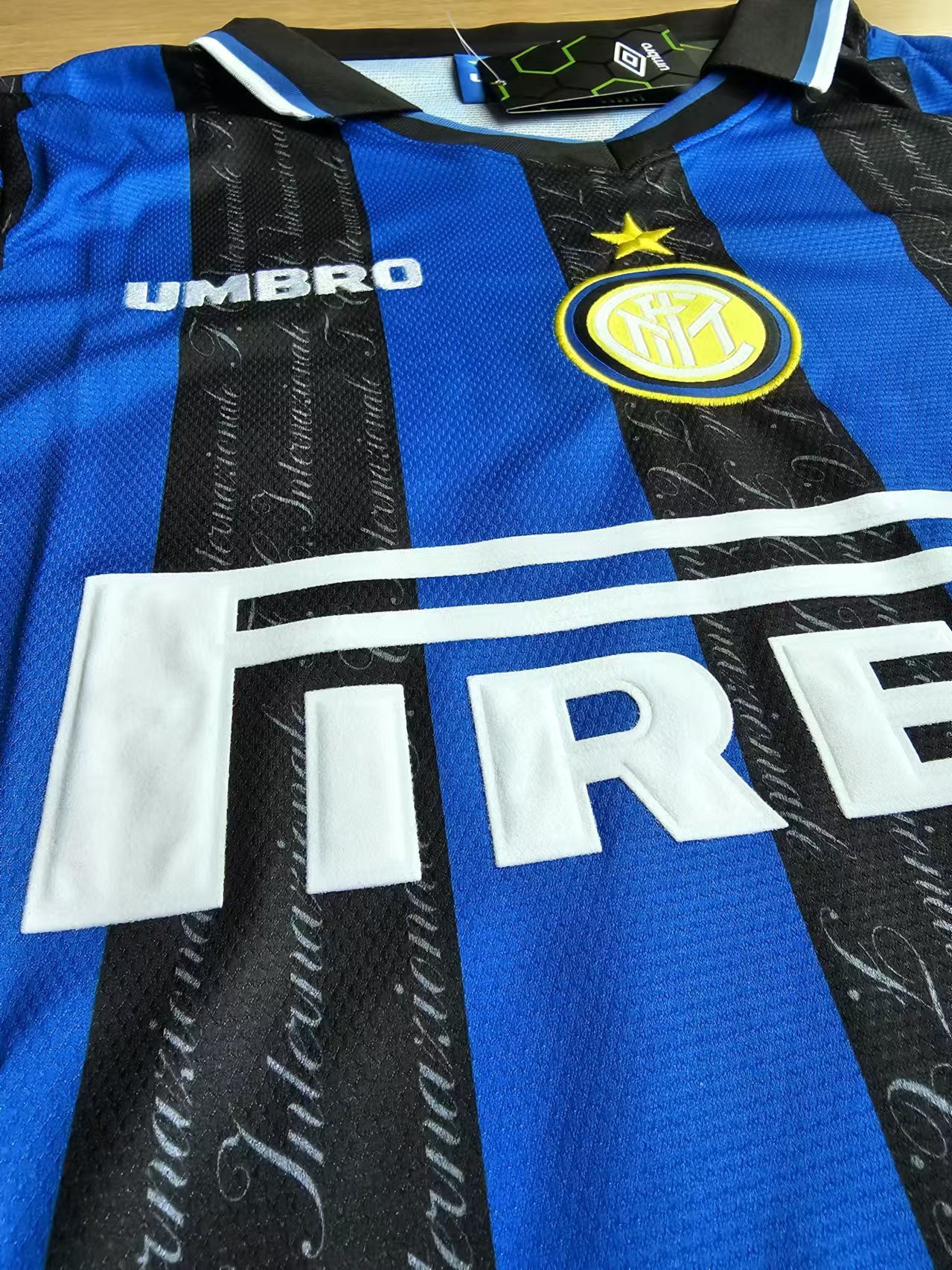 Other 1997 98 Inter Milan #10 Ronaldo Jersey R9 Inter Milan M Size US M / EU 48-50 / 2 - 3 Thumbnail