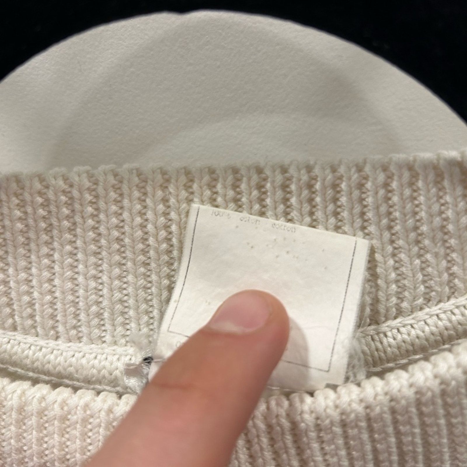 Chanel CHANEL CC Logo Button Low Gauge Knit Sweater Jumper 40 Cream Size L / US 10 / IT 46 - 12 Thumbnail