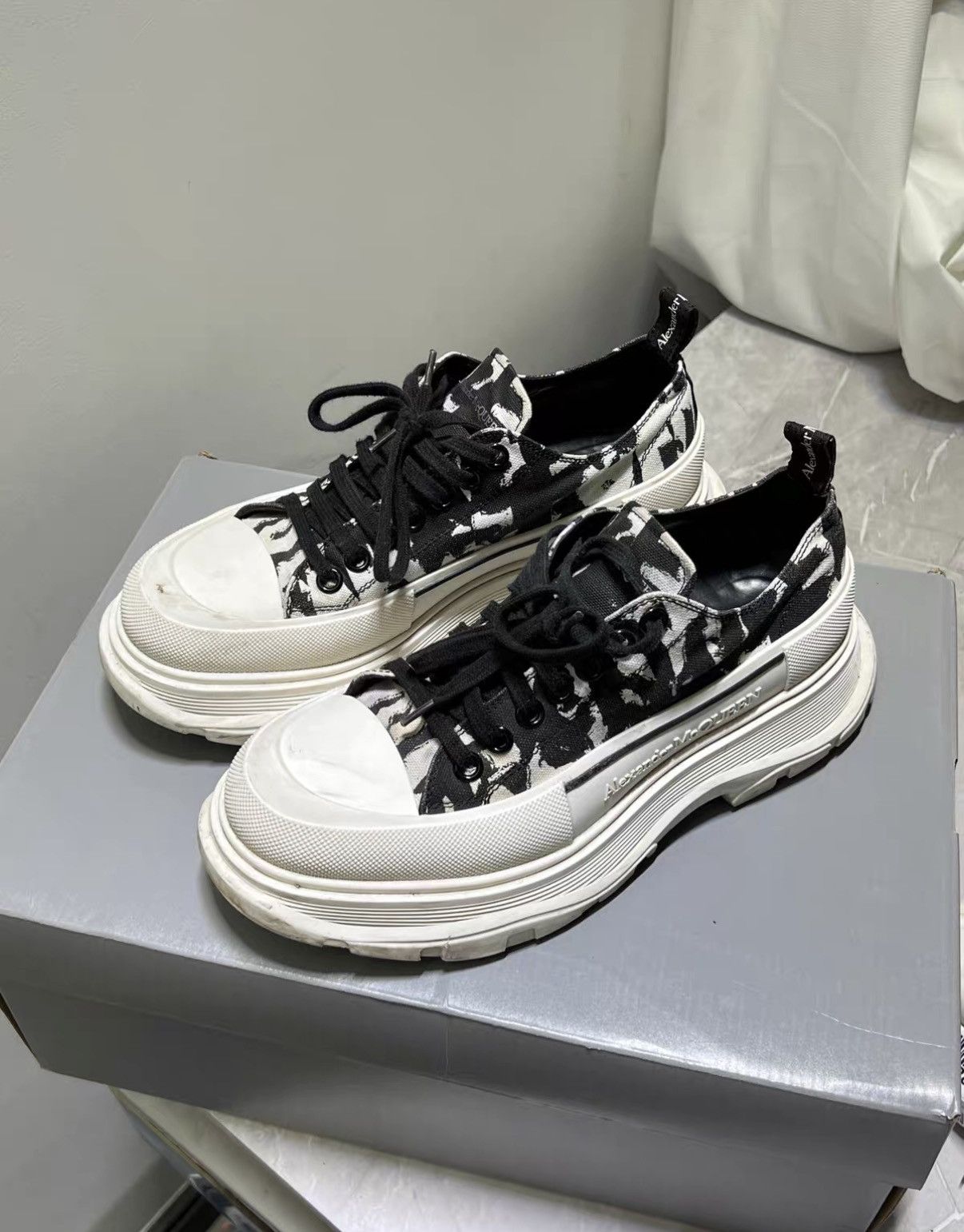 Alexander McQueen Alexander McQueen Platform Shoes J42 Size US 8 / EU 41 - 1 Thumbnail
