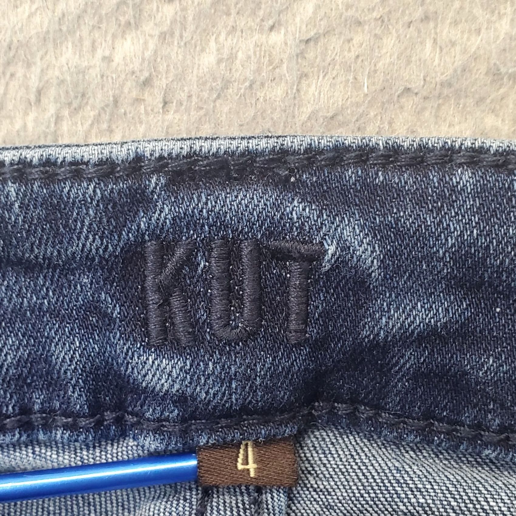 Vintage KUT from the Kloth Skinny Jeans Womens 4 Blue Denim Stretch Raw Hem 5-Pocket Size 27" / US 4 / IT 40 - 7 Thumbnail