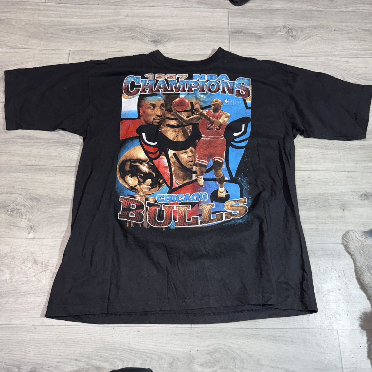 Other 1997 Chicago Bulls rap tee Size US XL / EU 56 / 4 - 3 Thumbnail