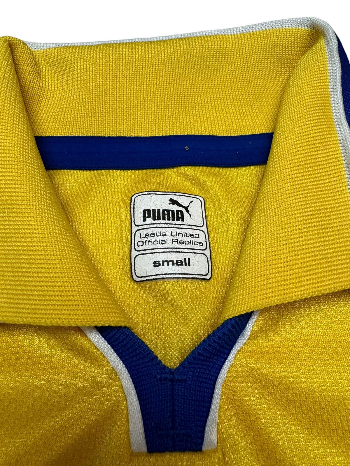 Puma Leeds United 1999-2000 Puma football Jersey Size US S / EU 44-46 / 1 - 4 Thumbnail