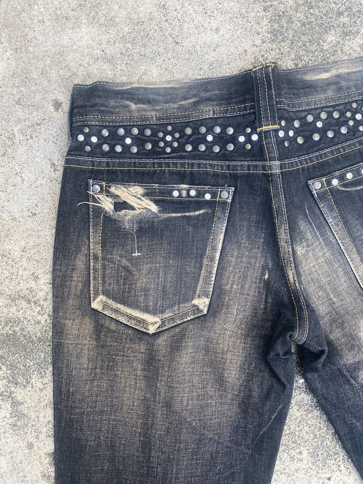 If Six Was Nine × Japanese Brand Flare Jeans Varosh Honeycomb Mud Painted Bootcut Size US 32 / EU 48 - 20 Thumbnail