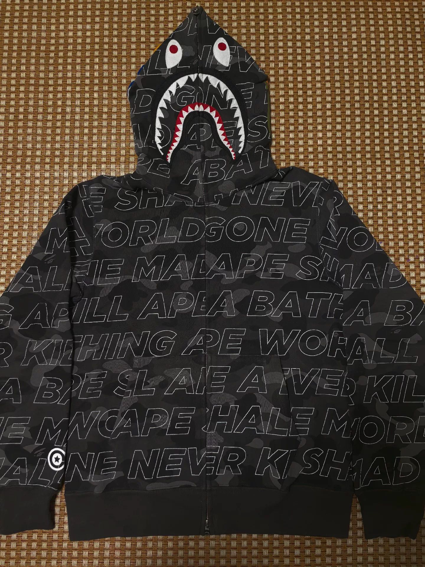Bape Bape Multi Shark Sweatshirt Pullover Size US L / EU 52-54 / 3 - 1 Thumbnail
