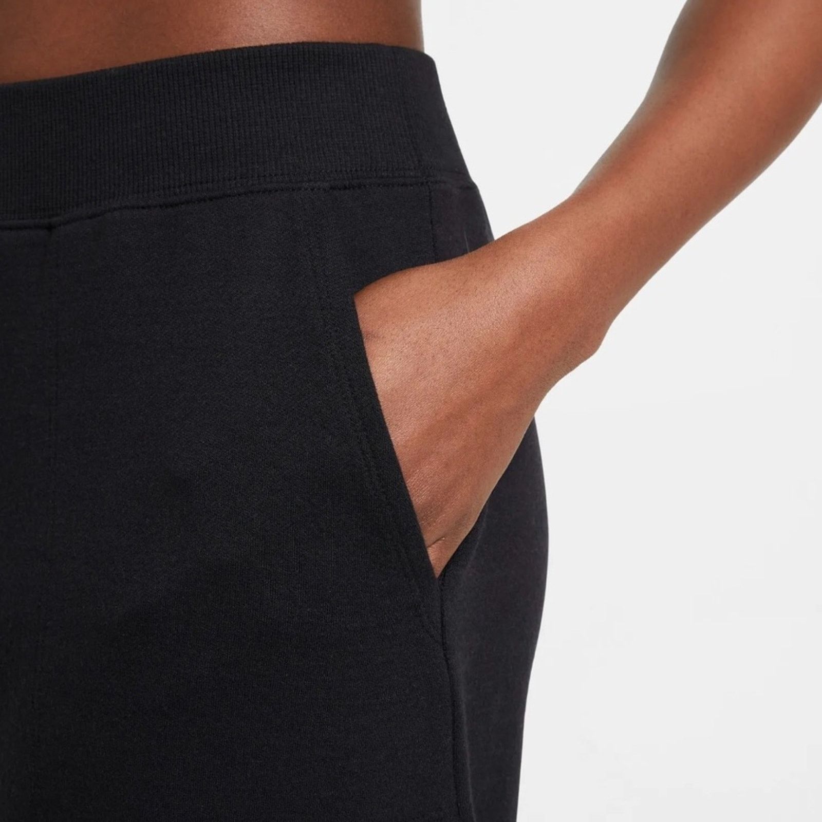 Nike Yoga Luxe Women’s Cropped Fleece Training Pants