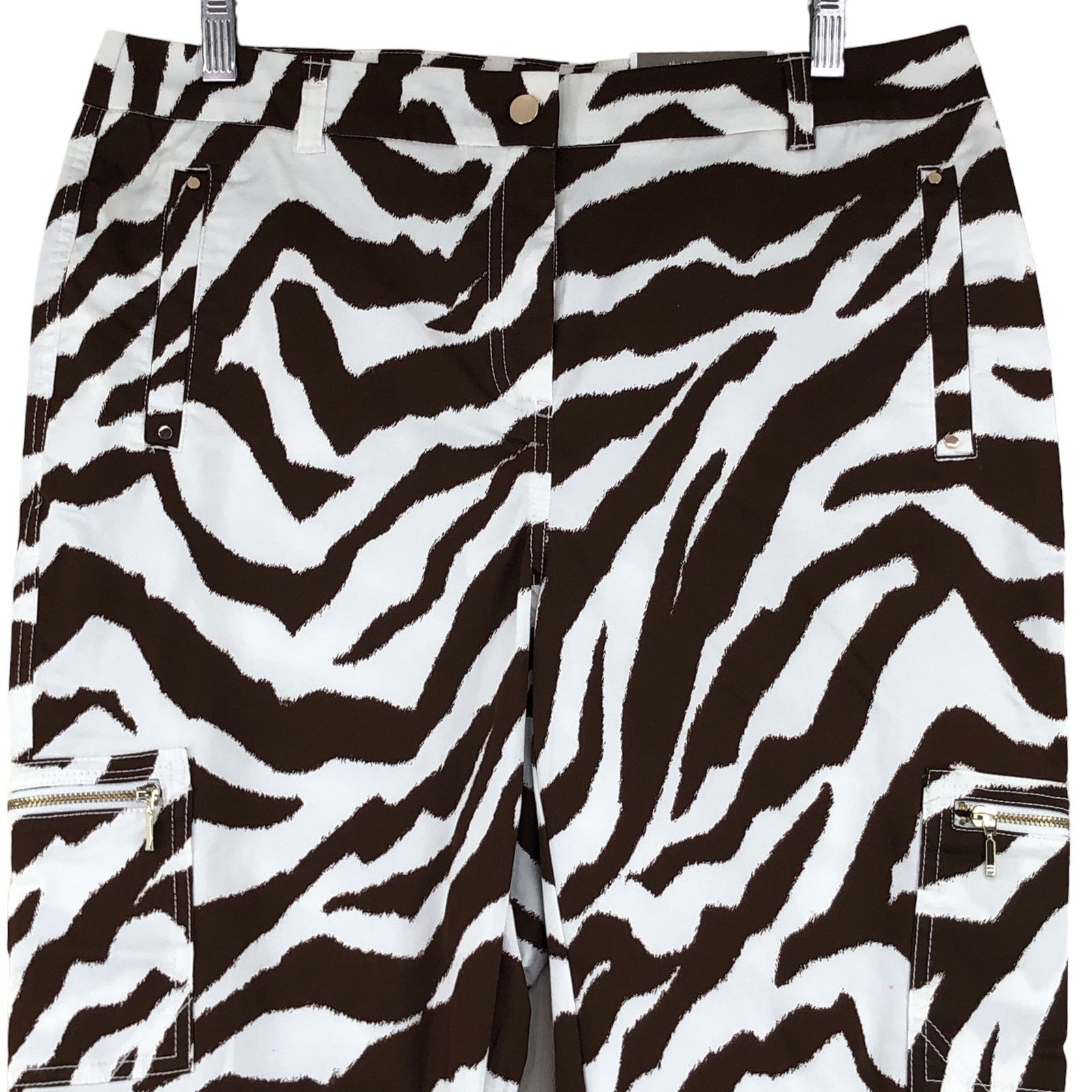 Chicos Chicos Sz 1.5 US 10 M Utility Crop Pants Stretch Zebra NEW Size 34" / US 12 / IT 48 - 2 Thumbnail